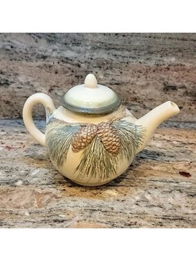 Vintage Quyle Kilns Pine Cone Tea Pot